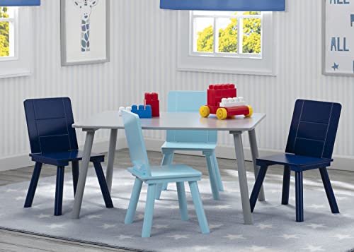 Комплект за детска маса и стол Delta Children (4 стола в комплект) - идеален за практикуване на декоративно-приложен изкуство, лека